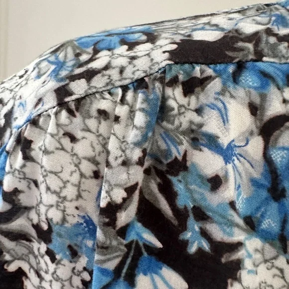 Velvet by Spencer & Graham Floral Blouse - Picture 6 of 11